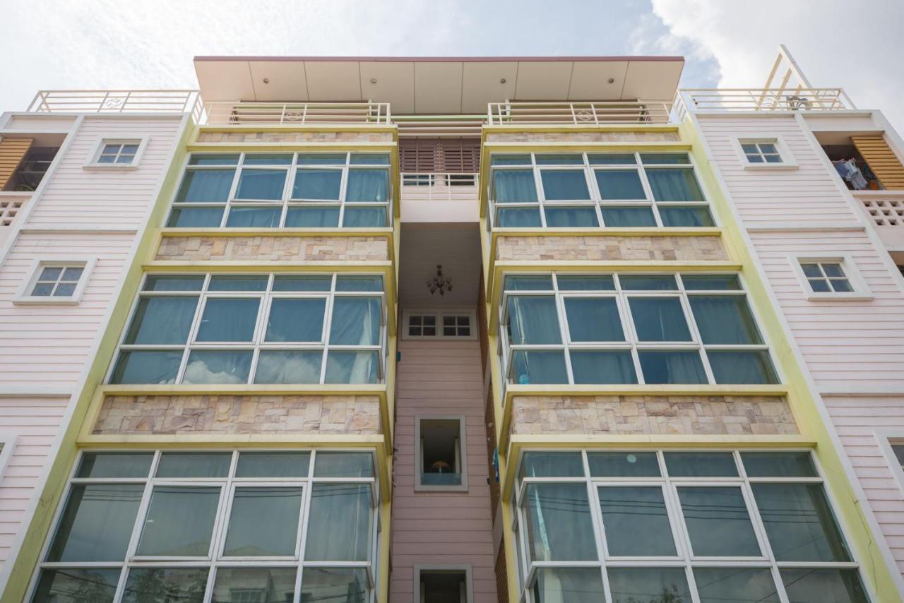 Oyo 75405 Ladda Place Bangkok Dış mekan fotoğraf