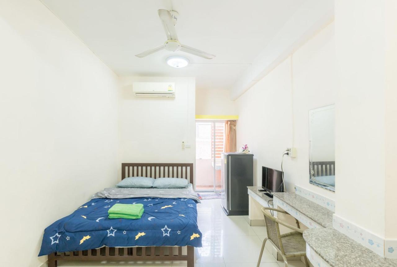Oyo 75405 Ladda Place Bangkok Dış mekan fotoğraf