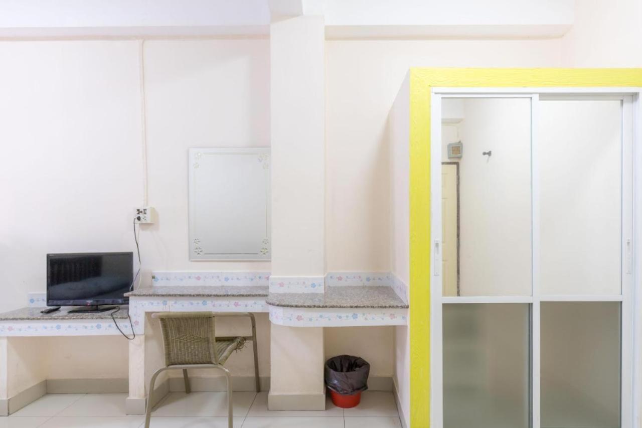 Oyo 75405 Ladda Place Bangkok Dış mekan fotoğraf